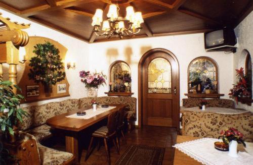 Landgasthof Deutsches Haus Ulmbach Esterno foto